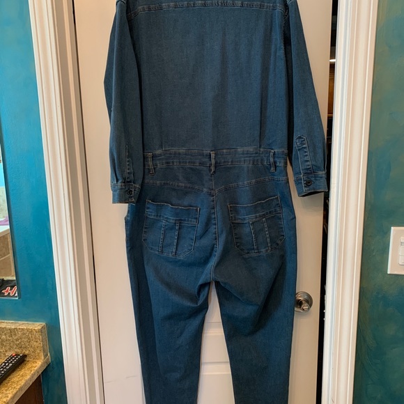 *Denim jumpsuit* - Picture 2 of 2